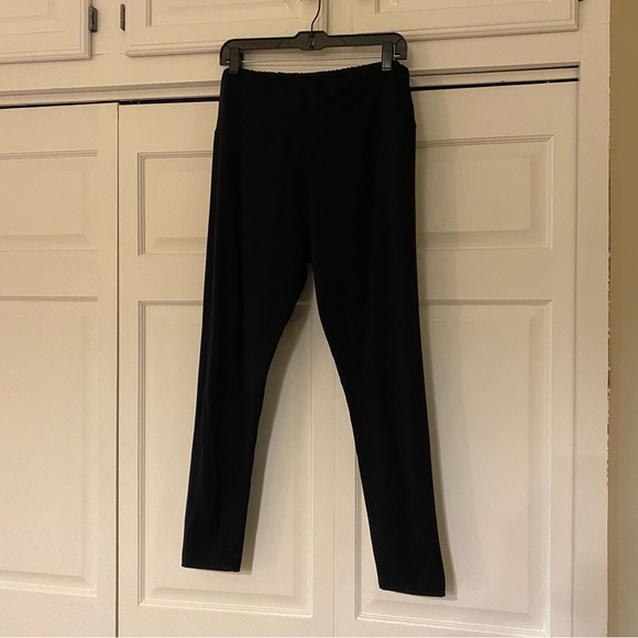 6 pairs of Leggings 3XL Black, Blue, Purple, and Gray - Picture 8 of 16